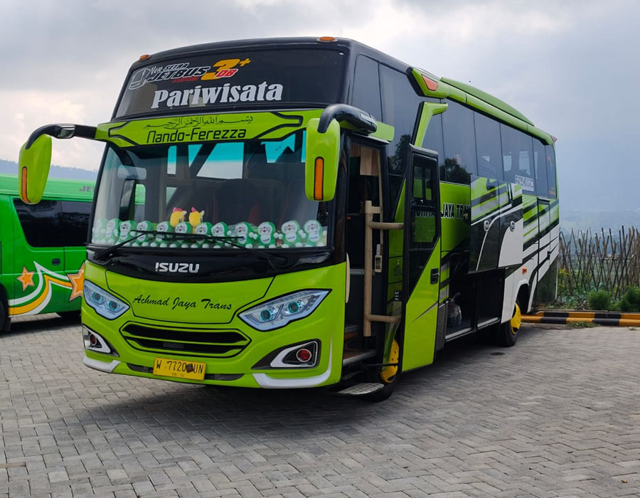 sewa bus surabaya